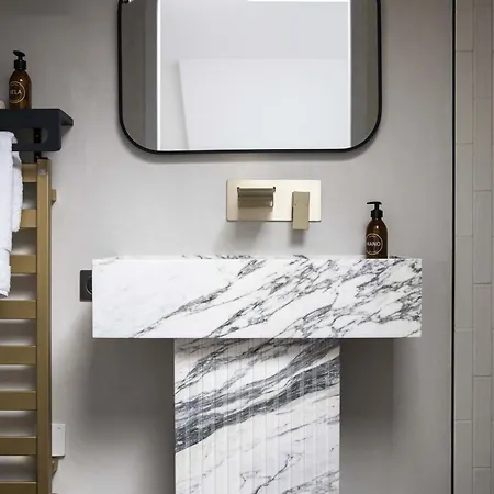 Maison De Πανσιόν *